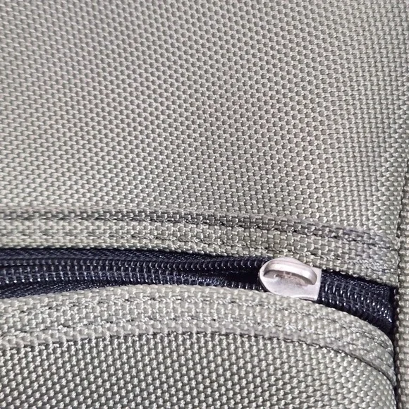 Travelpro Walkabout Lite 22 Inch Rolling Carry On Expandable Teflon Suitcase - Picture 13 of 16